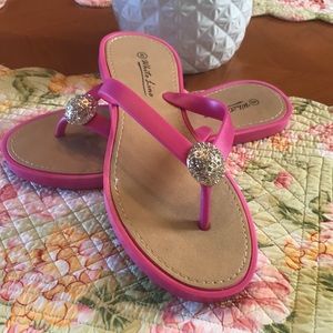 White line rubber sandals